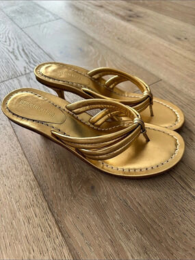 Bernardo 1946 Miami 55 mm Gold Kitten Heeled Sandals NWOT-9